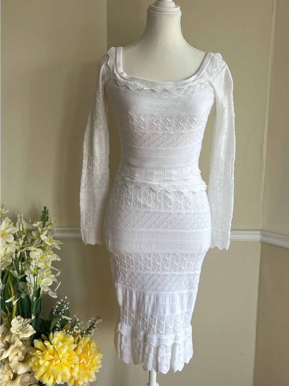 Guess White Knit Long Sleeve Bodycon Dress